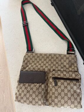 Authentic Gucci double pocket messenger bag
